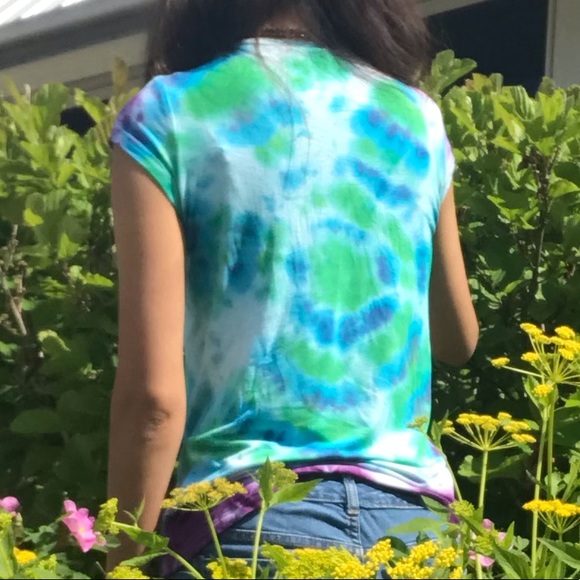 Belly basics size small one of a kind tie dyed top - Picture 3 of 3